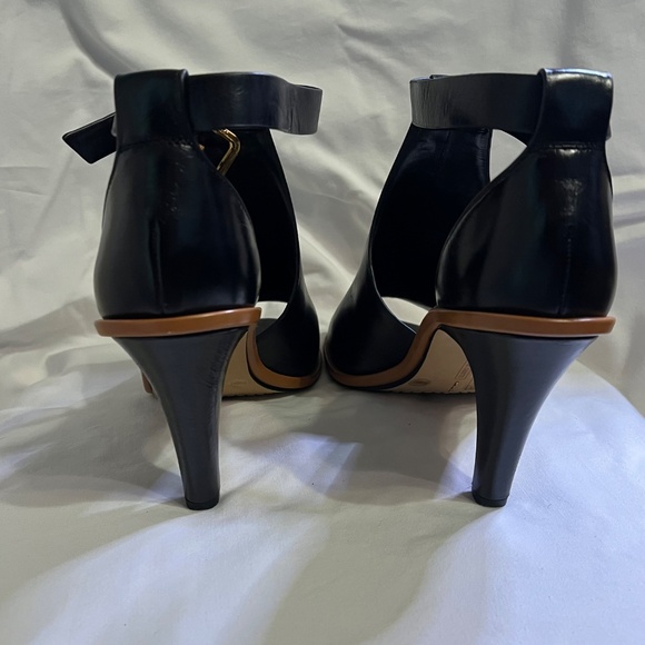 New in Box! Vince Camuto Black Open toe Heeled Bootie - Picture 4 of 6